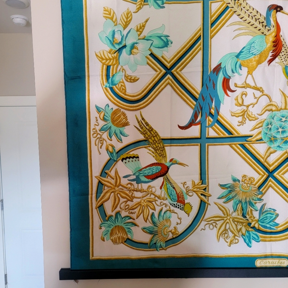 RARE Authentic "Caraíbes" Hermes Silk Scarf birds & floral - Picture 6 of 10